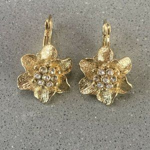 Vintage Gold Tone Rhinestone Flower Earrings